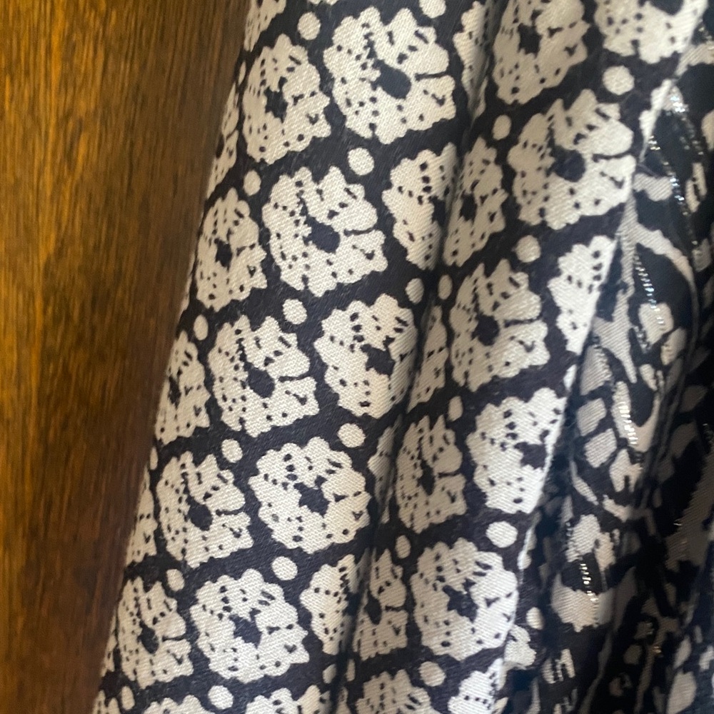 LOGO by Lori Goldstein Black and White Patterned Casual Button Down Shirt - Picture 11 of 11